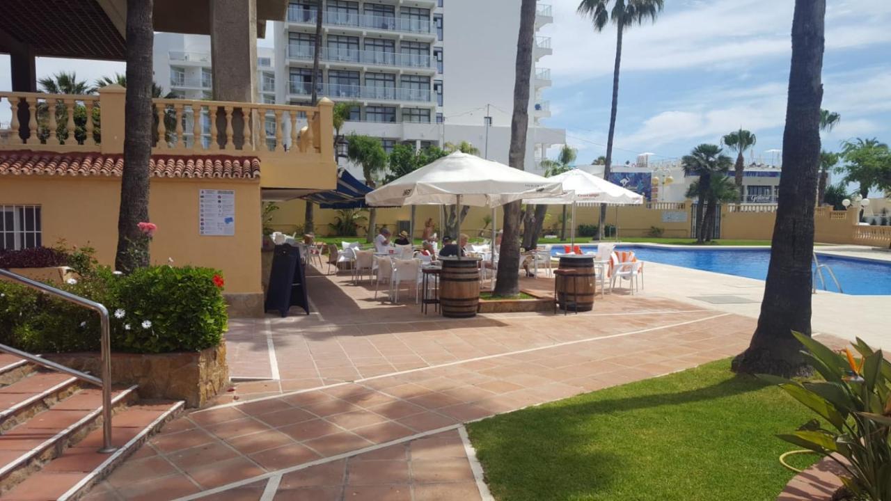 ベナルマデナEstudio Puerto Marinaアパートメント エクステリア 写真